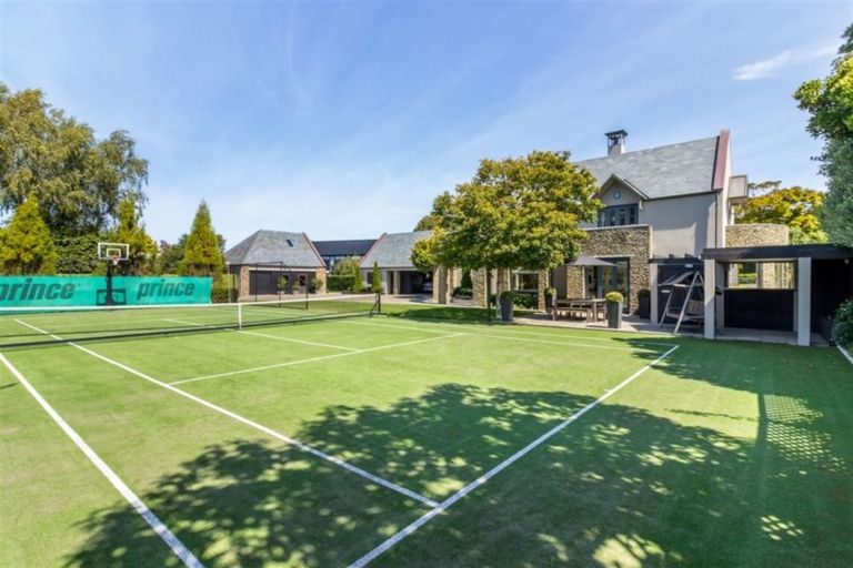 Photo of property in 67 Puriri Street, Riccarton, Christchurch, 8041