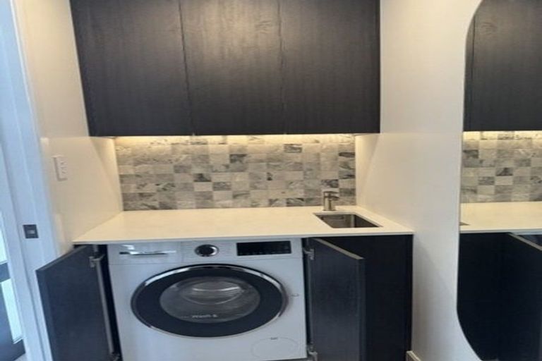 Photo of property in 660e Swanson Road, Swanson, Auckland, 0612