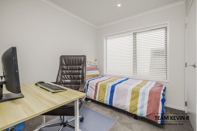 Photo of property in 6 Kapia Road, Westgate, Auckland, 0614