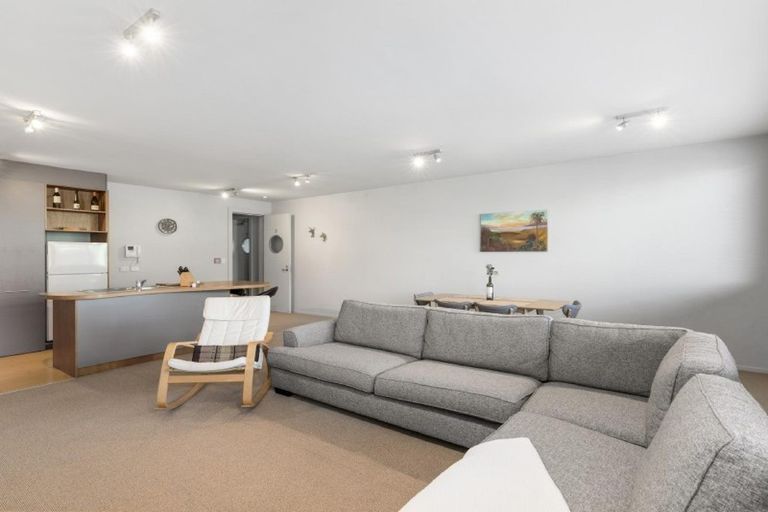 Photo of property in 2/337 Jackson Street, Petone, Lower Hutt, 5012