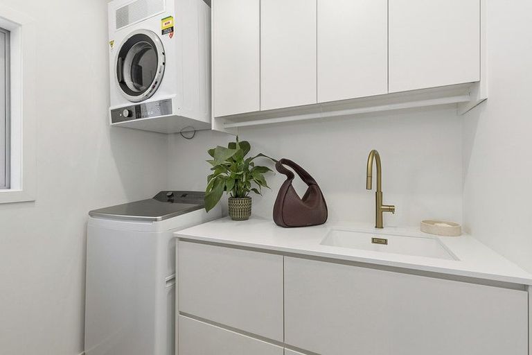 Photo of property in 75 Dundas Street, Seatoun, Wellington, 6022