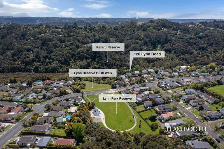 Photo of property in 126 Lynn Road, Bayview, Auckland, 0629