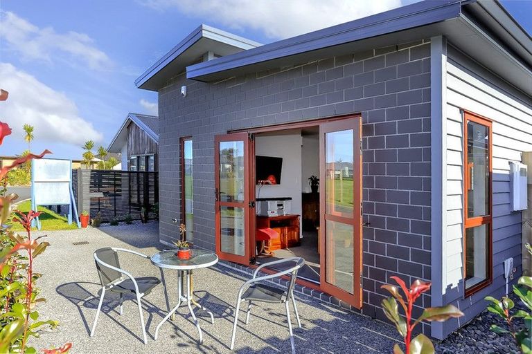 Photo of property in 5 Capstan Close, Pyes Pa, Tauranga, 3112