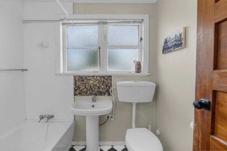 Photo of property in 11 Victory Place, Aramoho, Whanganui, 4500