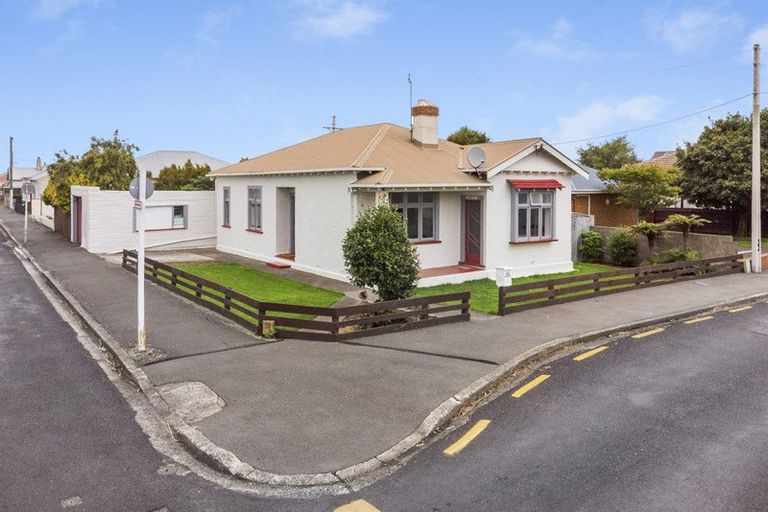 Photo of property in 43 Melbourne Street, South Dunedin, Dunedin, 9012