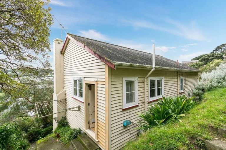 Photo of property in 46 Totara Road, Miramar, Wellington, 6022