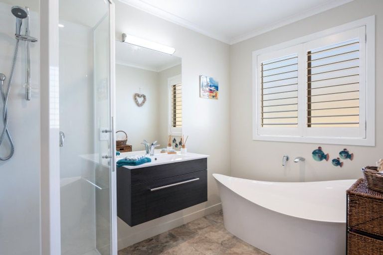 Photo of property in 184 Horton Road, Tasman, Upper Moutere, 7173