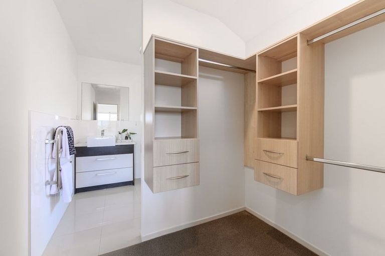 Photo of property in 79a Awaroa Road, Sunnyvale, Auckland, 0612