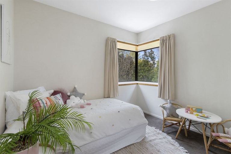 Photo of property in 25 Solomon Avenue, Redwood, Christchurch, 8051