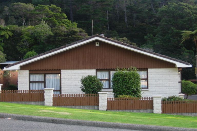 Photo of property in 538 Stokes Valley Road, Stokes Valley, Lower Hutt, 5019