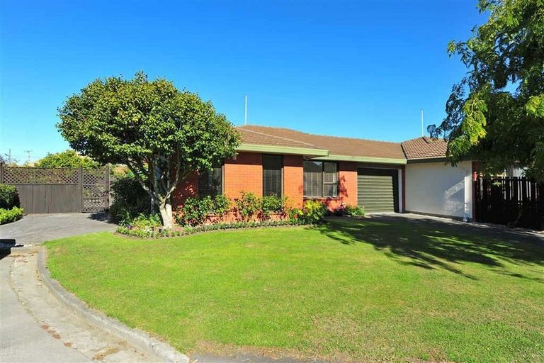 Photo of property in 3/12 Nepal Place, Burnside, Christchurch, 8053