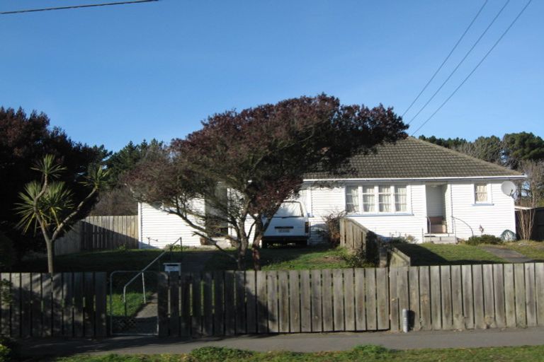 Photo of property in 111 Bowhill Road, New Brighton, Christchurch, 8083