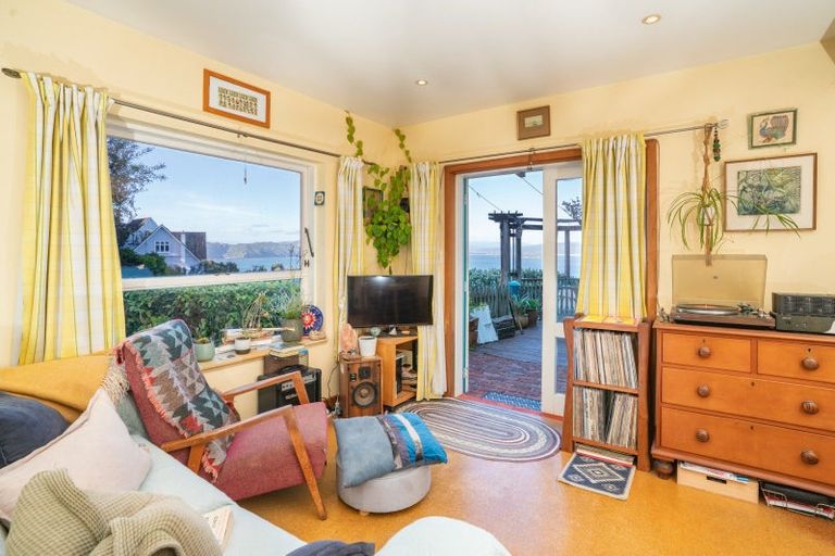 Photo of property in 15 Thane Road, Roseneath, Wellington, 6011