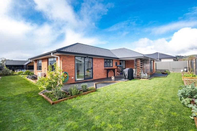Photo of property in 24 Grooby Place, Havelock North, 4130