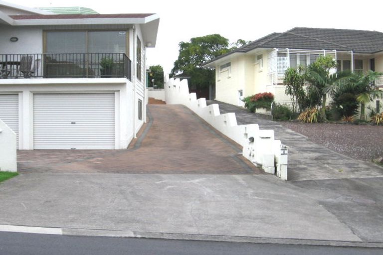 Photo of property in 1/5 Laings Road, Bucklands Beach, Auckland, 2012