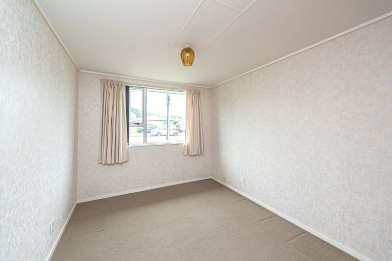 Photo of property in 73 Polson Street, Castlecliff, Whanganui, 4501