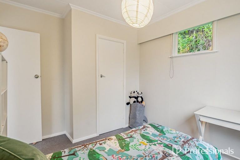 Photo of property in 11 Morrison Grove, Stokes Valley, Lower Hutt, 5019