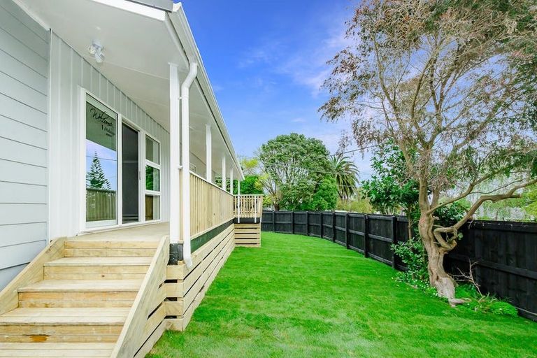 Photo of property in 21 Ruru Street, Waikanae, 5036