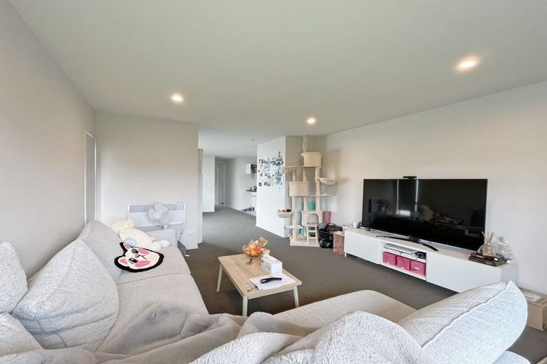 Photo of property in 23 Regiment Road, Papakura, 2110