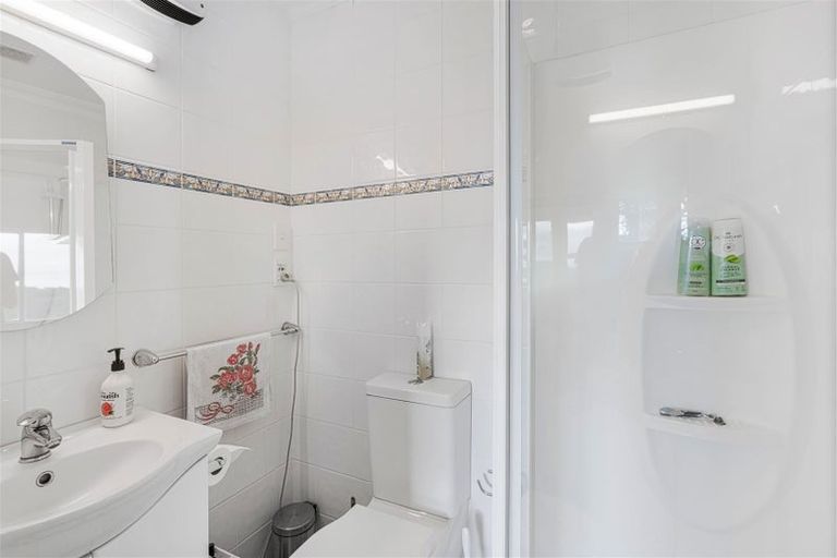 Photo of property in 196 Dyers Pass Road, Cashmere, Christchurch, 8022