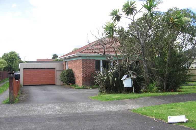 Photo of property in 2/20 Ashlynne Avenue, Papatoetoe, Auckland, 2025