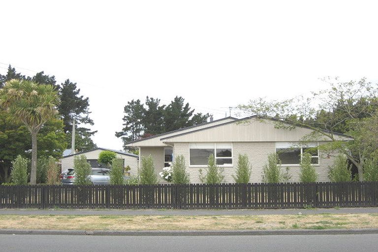 Photo of property in 442 Bower Avenue, Parklands, Christchurch, 8083