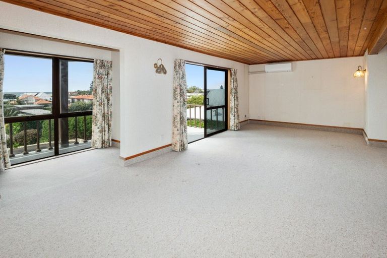 Photo of property in 24 Ngarata Avenue, Mount Maunganui, 3116