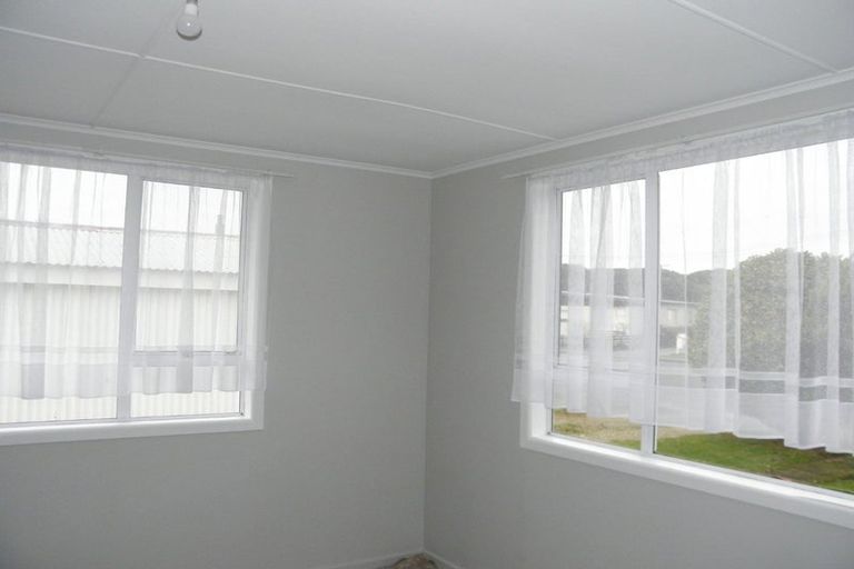 Photo of property in 6 Carlyle Street, Tuatapere, 9620