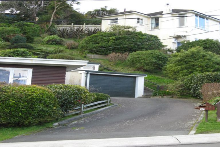 Photo of property in 17 David Crescent, Karori, Wellington, 6012