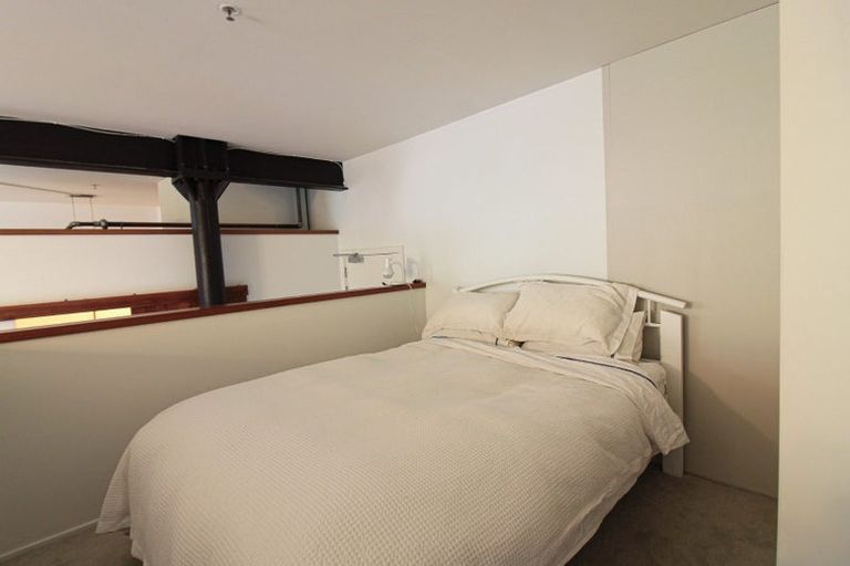 Photo of property in Hannahs Warehouse Apartments, 21/13 Leeds Street, Te Aro, Wellington, 6011
