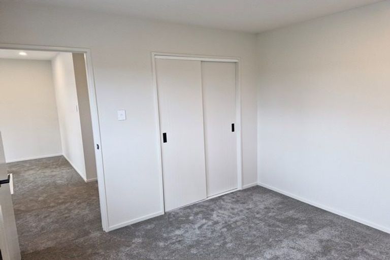 Photo of property in 16c Hobsonville Road, West Harbour, Auckland, 0618