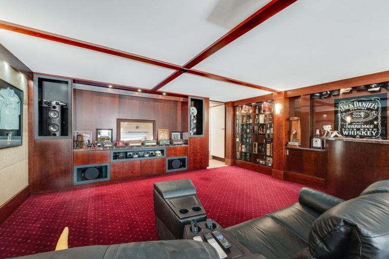 Photo of property in 2 Glenoaks Rise, Mellons Bay, Auckland, 2014