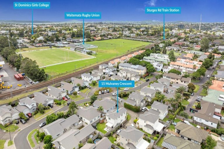 Photo of property in 15 Mulvaney Crescent, Henderson, Auckland, 0612