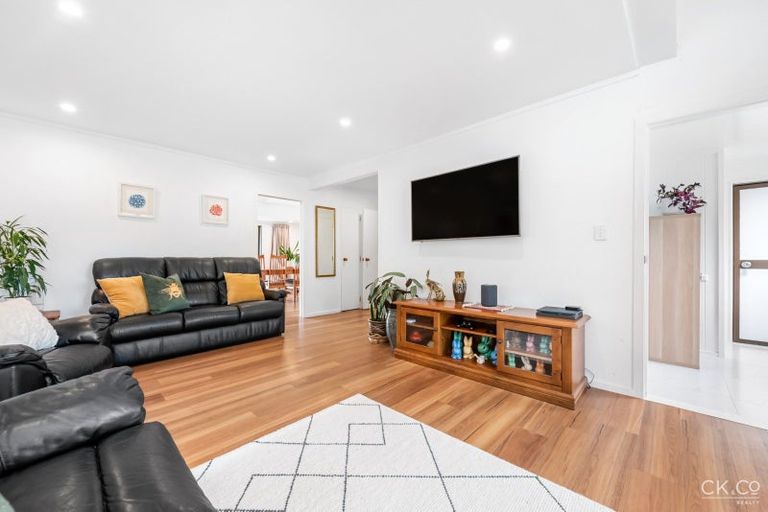 Photo of property in 3 Laredo Grove, Totara Park, Upper Hutt, 5018