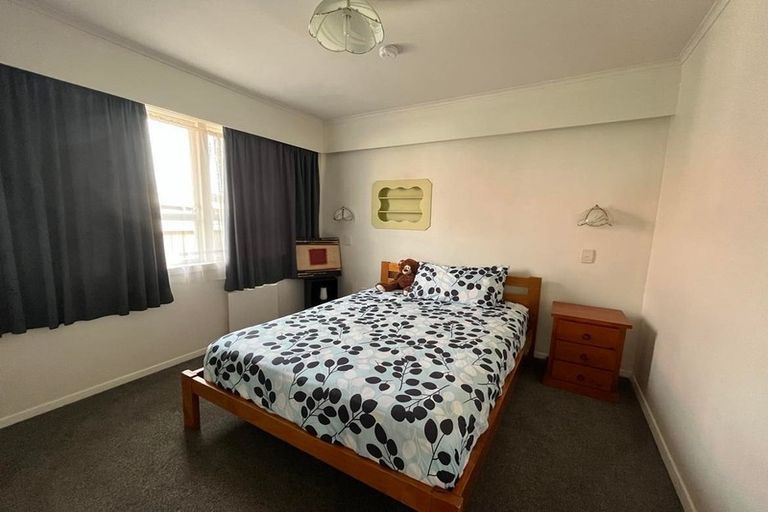Photo of property in 9 Barsi Grove, Avalon, Lower Hutt, 5011