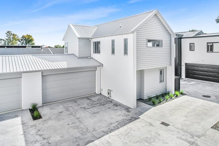 Photo of property in 2/15 Glen Lynne Avenue, Queenwood, Hamilton, 3210