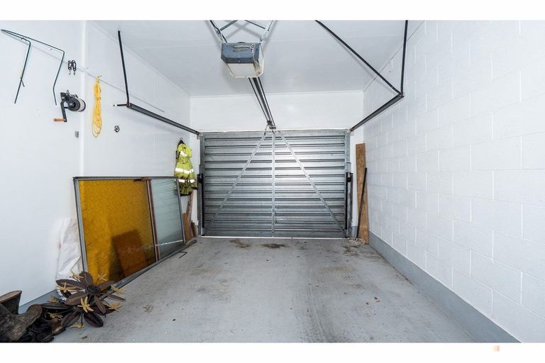 Photo of property in 25b Leonard Street, Waimate, 7924