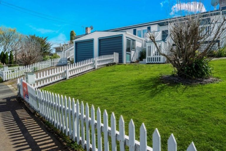 Photo of property in 2/90 Mahoe Street, Melville, Hamilton, 3206