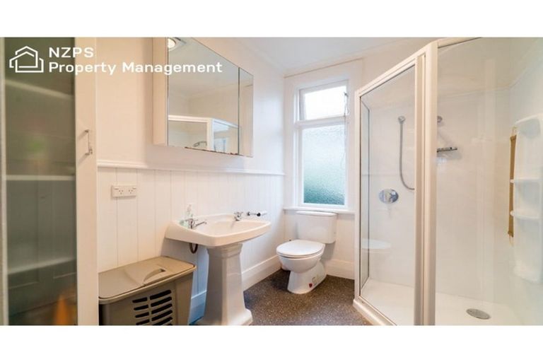 Photo of property in 372 Bay View Road, Saint Clair, Dunedin, 9012