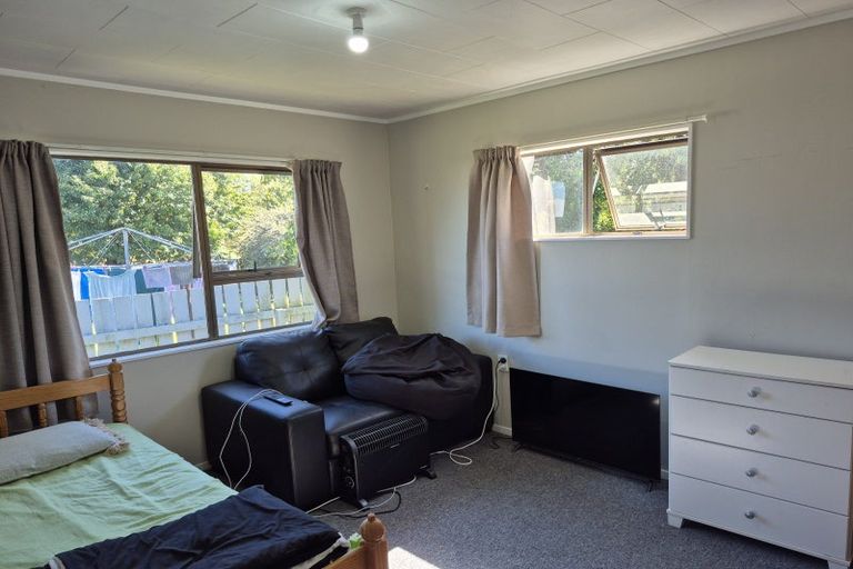 Photo of property in 18 Leeton Drive, Waipukurau, 4200