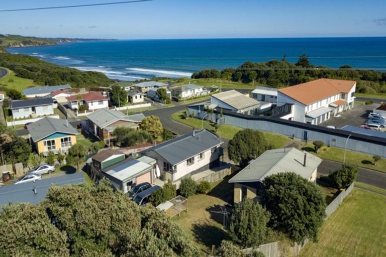 Photo of property in 8 Maui Place, Spotswood, New Plymouth, 4310