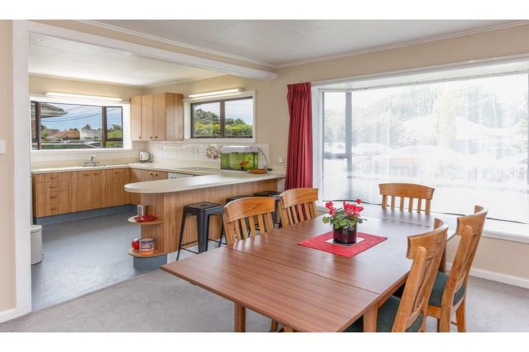 Photo of property in 417 Innes Road, Mairehau, Christchurch, 8052