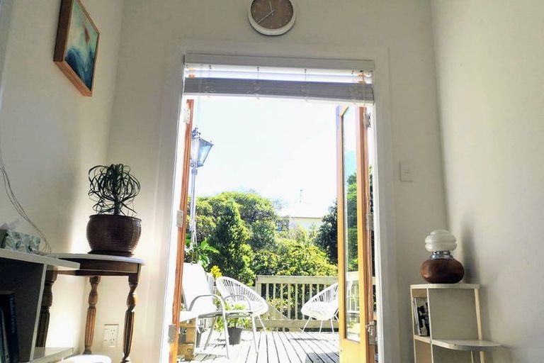 Photo of property in 12 Danube Street, Island Bay, Wellington, 6023