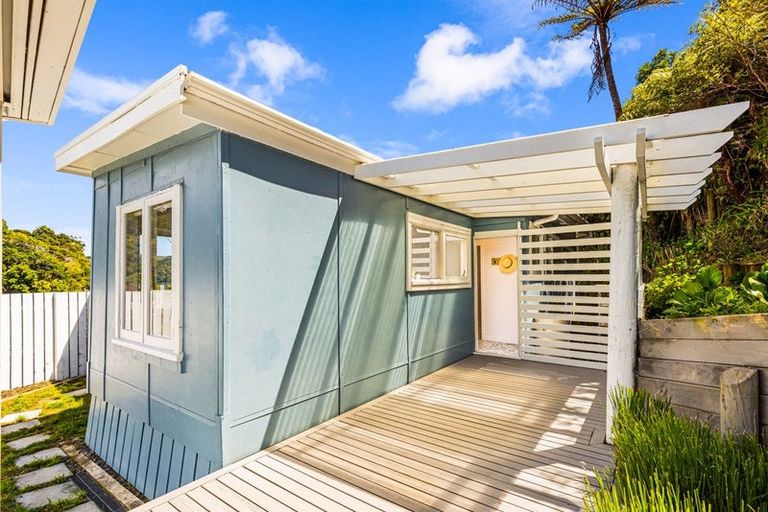 Photo of property in 18 Foster Avenue, Huia, Auckland, 0604