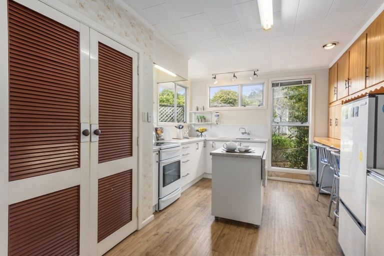 Photo of property in 11 Ecclesfield Grove, Silverstream, Upper Hutt, 5019