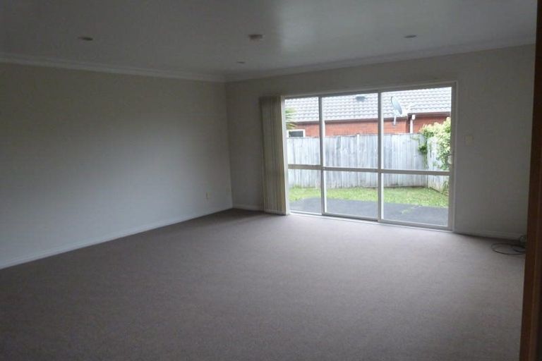 Photo of property in 25 Arlose Place, Westgate, Auckland, 0614