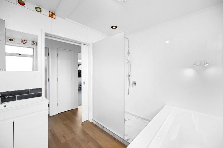 Photo of property in 19 Morrow Avenue, St Andrews, Hamilton, 3200