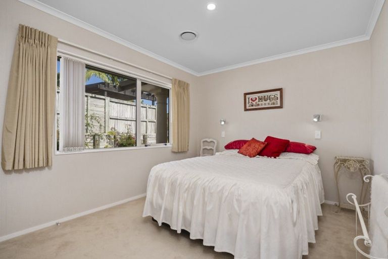 Photo of property in 12 Waterside Drive, Pyes Pa, Tauranga, 3112