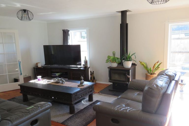 Photo of property in 12 Heathglen Avenue, Parklands, Christchurch, 8083