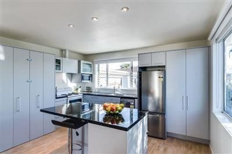 Photo of property in 1/11 Chester Street, Taradale, Napier, 4112